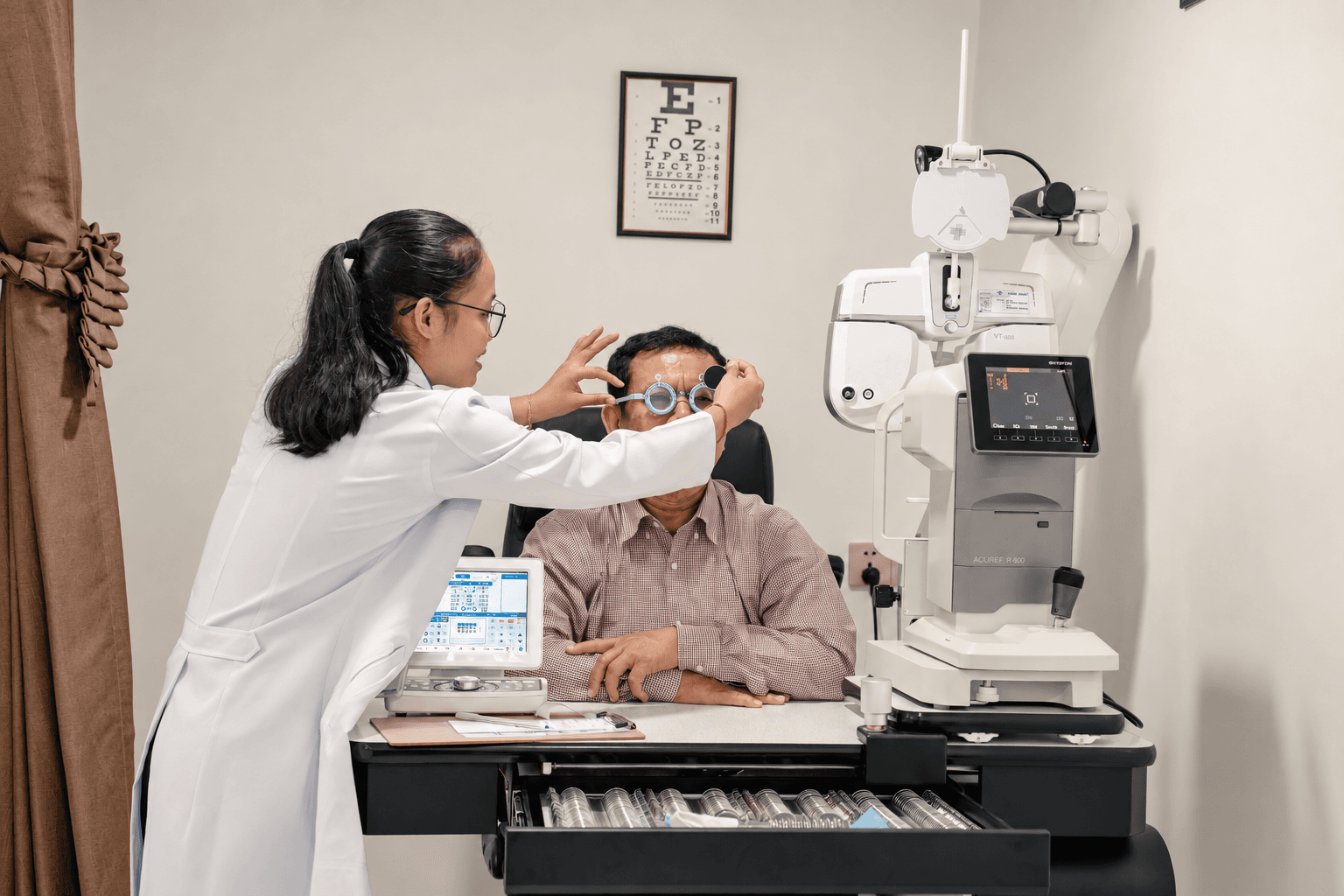 Online Eye Test Background